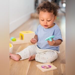 Lovevery My First Puzzle Baby Pincer Puzzle The Inspector Play Kit Months 7-8